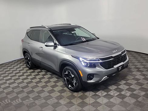 Used 2026 Kia Seltos S AWD/4WD image 2