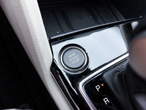 Used 2024 Kia Sportage EX FWD image 22