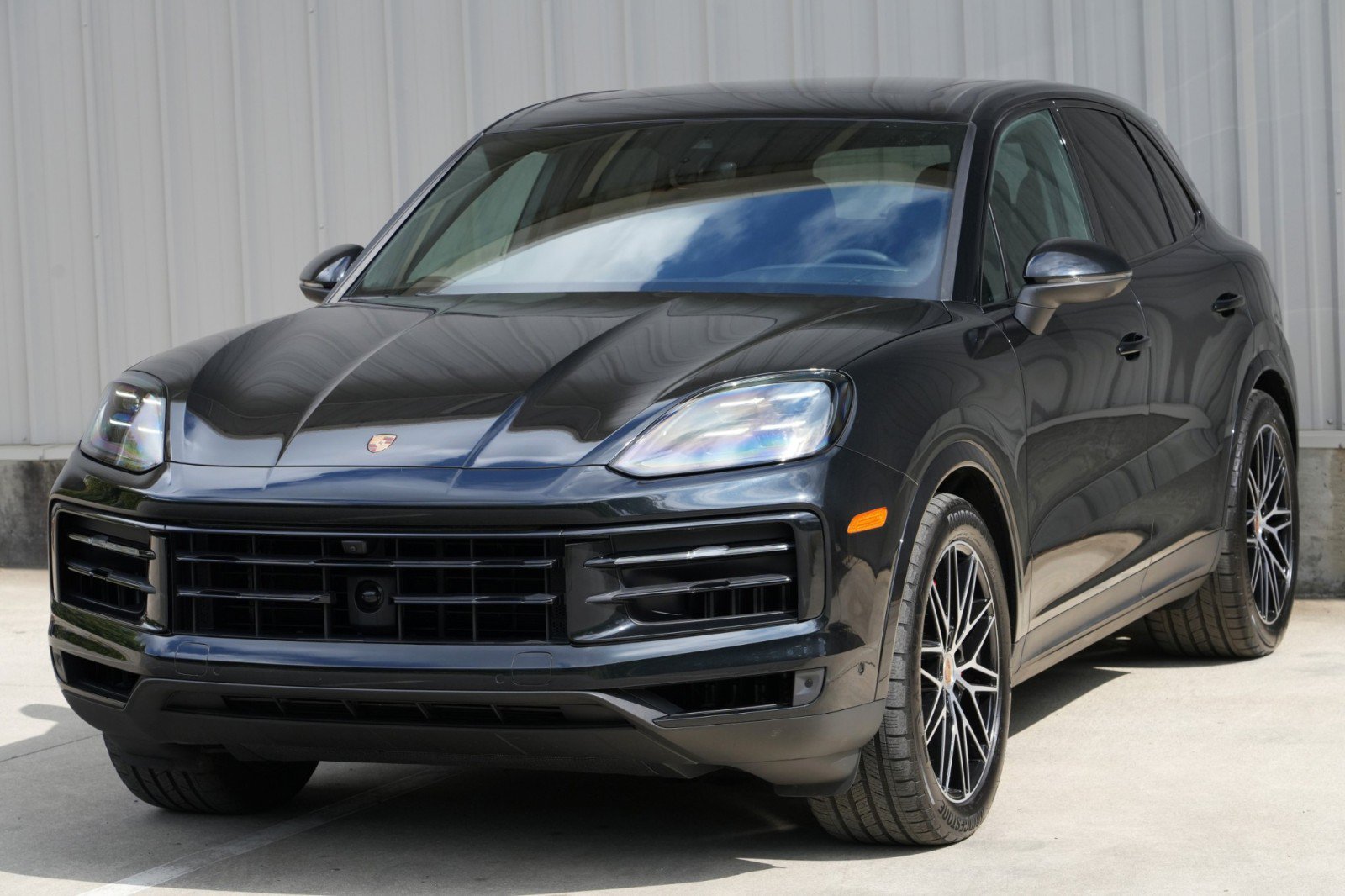 Used 2025 Porsche Cayenne S w/ Premium Package Plus AWD/4WD image 48