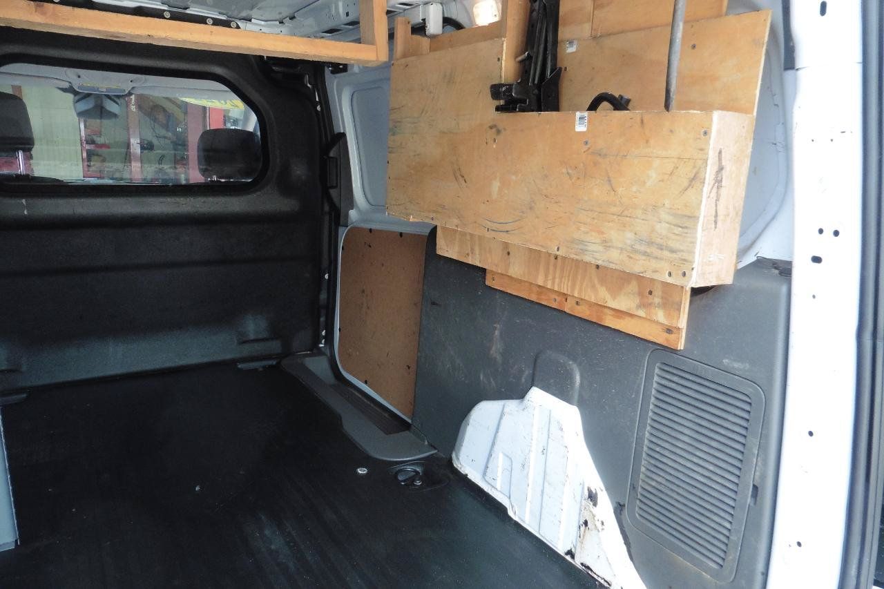 Used 2022 Ford Transit Connect XL FWD image 21