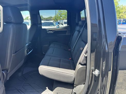 Used 2025 Chevrolet Silverado 1500 High Country w/ Midnight Edition AWD/4WD image 8