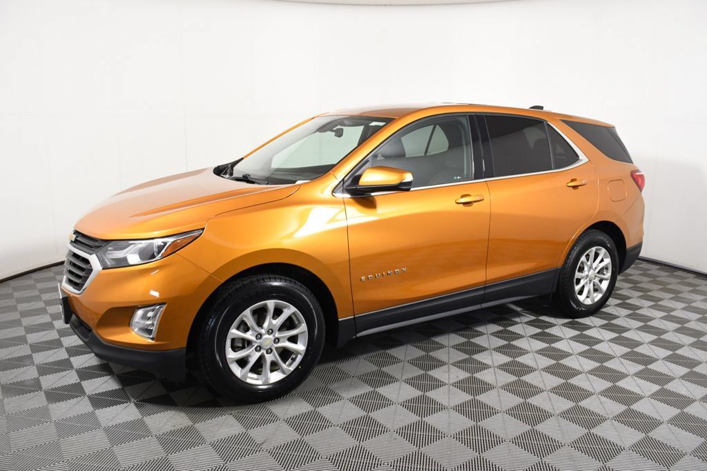 Used 2018 Chevrolet Equinox LT FWD image 2