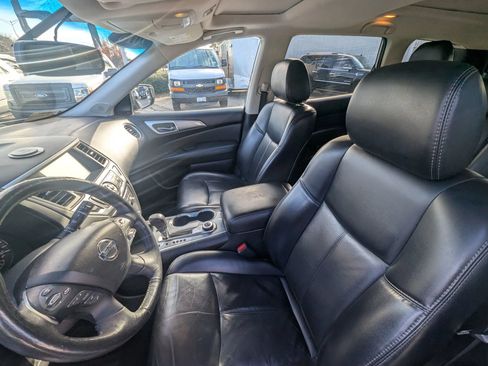 Used 2018 Nissan Pathfinder SL w/ SL Premium Package AWD/4WD image 9