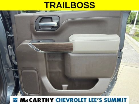 Used 2022 Chevrolet Silverado 1500 LT Trail Boss w/ Convenience Package II AWD/4WD image 28