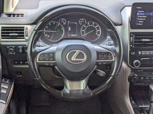 Used 2022 Lexus GX 460 Premium w/ Accessory Package AWD/4WD image 14