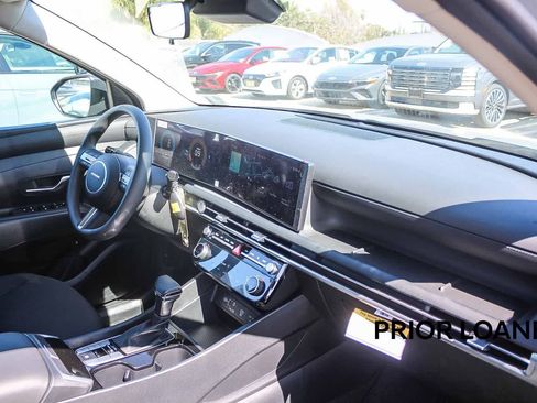 Used 2026 Hyundai Tucson SEL Plus FWD image 22