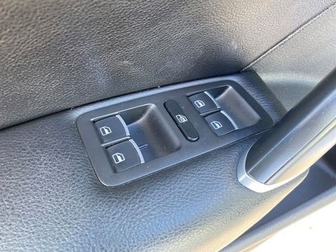 Used 2022 Volkswagen Passat 2.0T image 17