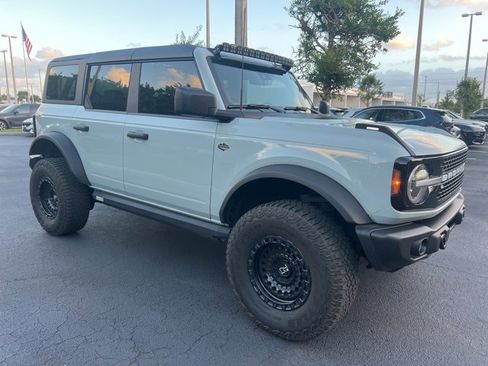 Used 2023 Ford Bronco Wildtrak image 12