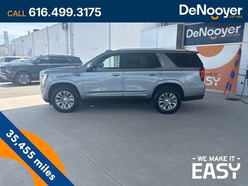Used 2025 GMC Yukon Denali AWD/4WD image 8