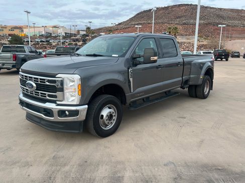 Used 2025 Ford F350 XLT image 1