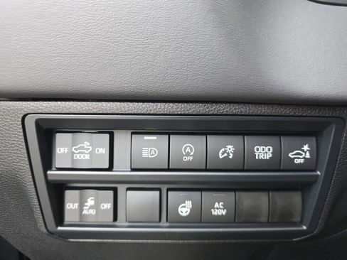 New 2026 Toyota Tundra Platinum image 38