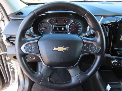Used 2019 Chevrolet Traverse LT w/ LT Premium Package AWD/4WD image 14