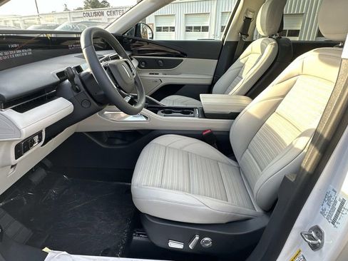 New 2026 Lincoln Nautilus Reserve image 9