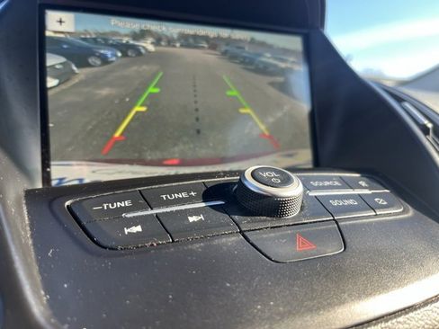 Used 2019 Ford Escape SE image 2