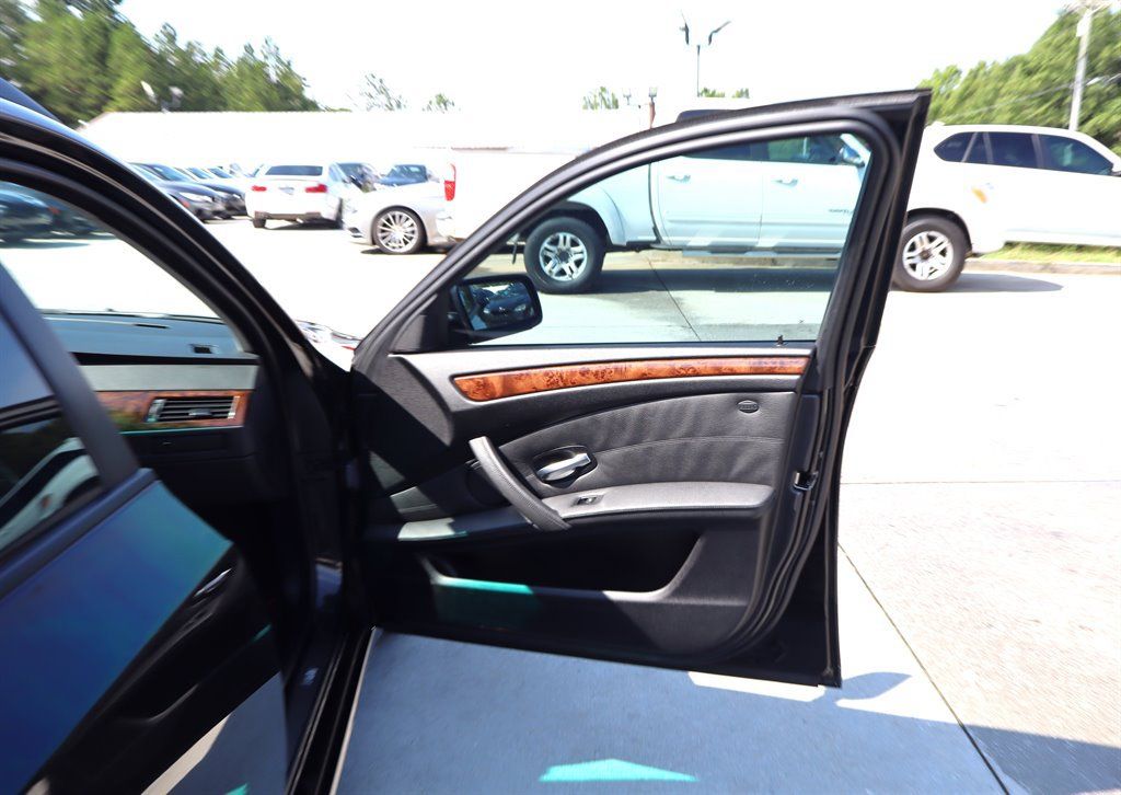 Used 2008 BMW 535xi Wagon AWD/4WD image 31