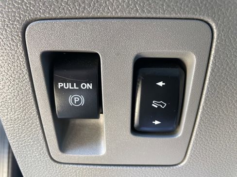 Used 2019 Ford F150 XLT w/ Equipment Group 302A Luxury image 7