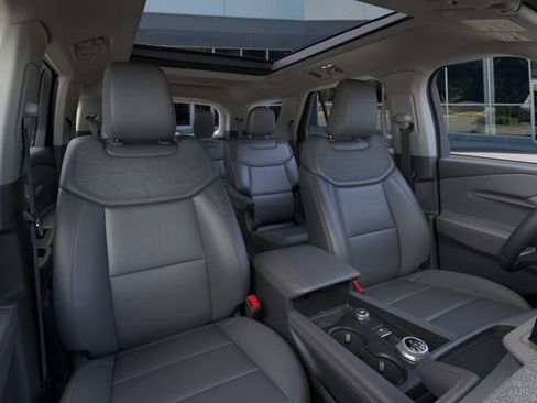New 2026 Ford Explorer Active w/ Active Comfort Package AWD/4WD image 10