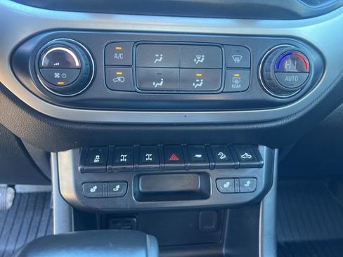 Used 2019 Chevrolet Colorado ZR2 w/ Colorado ZR2 Bison Edition AWD/4WD image 16