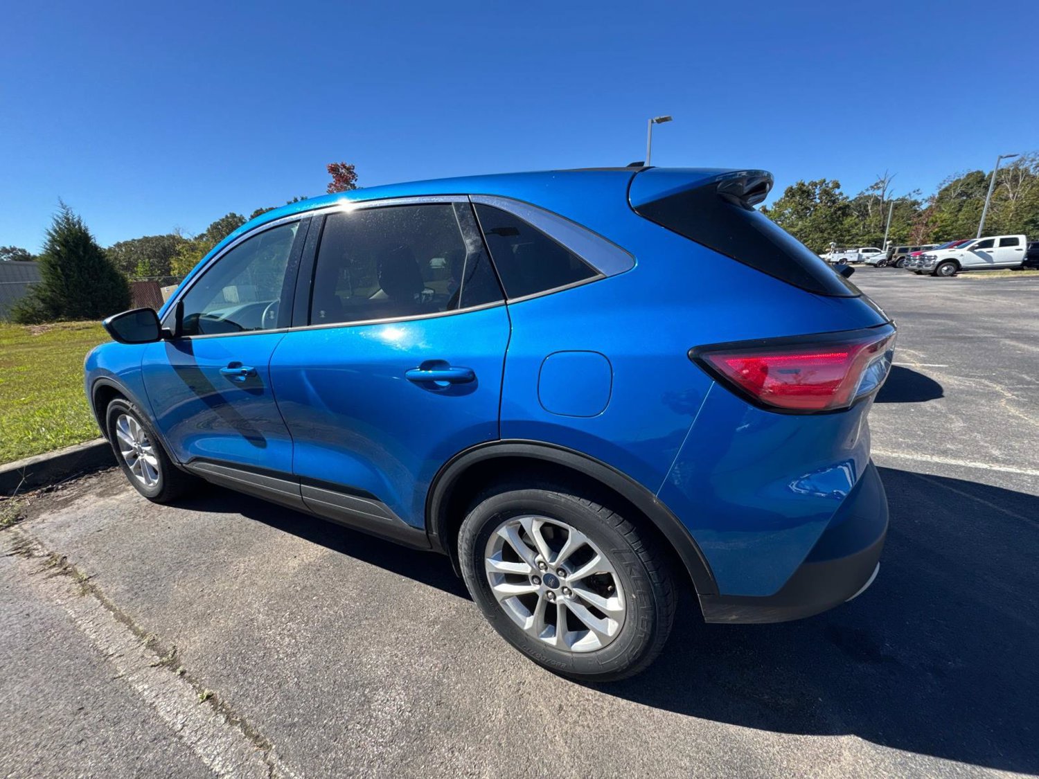 Used 2020 Ford Escape SE FWD image 13