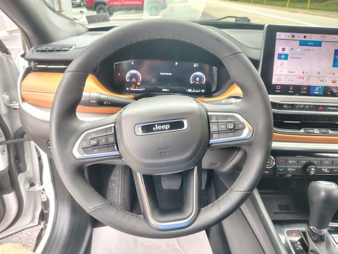 Certified 2025 Jeep Compass Limited w/ Elite Group AWD/4WD image 29