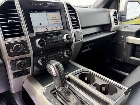 Used 2018 Ford F150 Lariat w/ Equipment Group 502A Luxury AWD/4WD image 21
