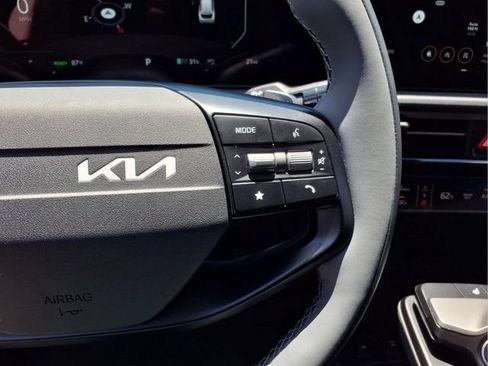 New 2026 Kia EV6 Light RWD image 10