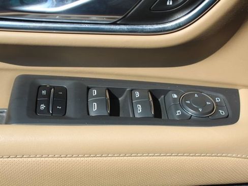 Used 2023 Chevrolet Tahoe Premier AWD/4WD image 37