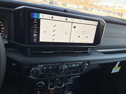 New 2026 Jeep Wrangler Unlimited Rubicon image 27