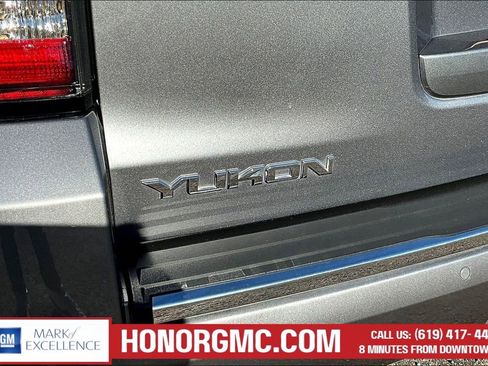 Used 2020 GMC Yukon Denali w/ Open Road Package AWD/4WD image 24