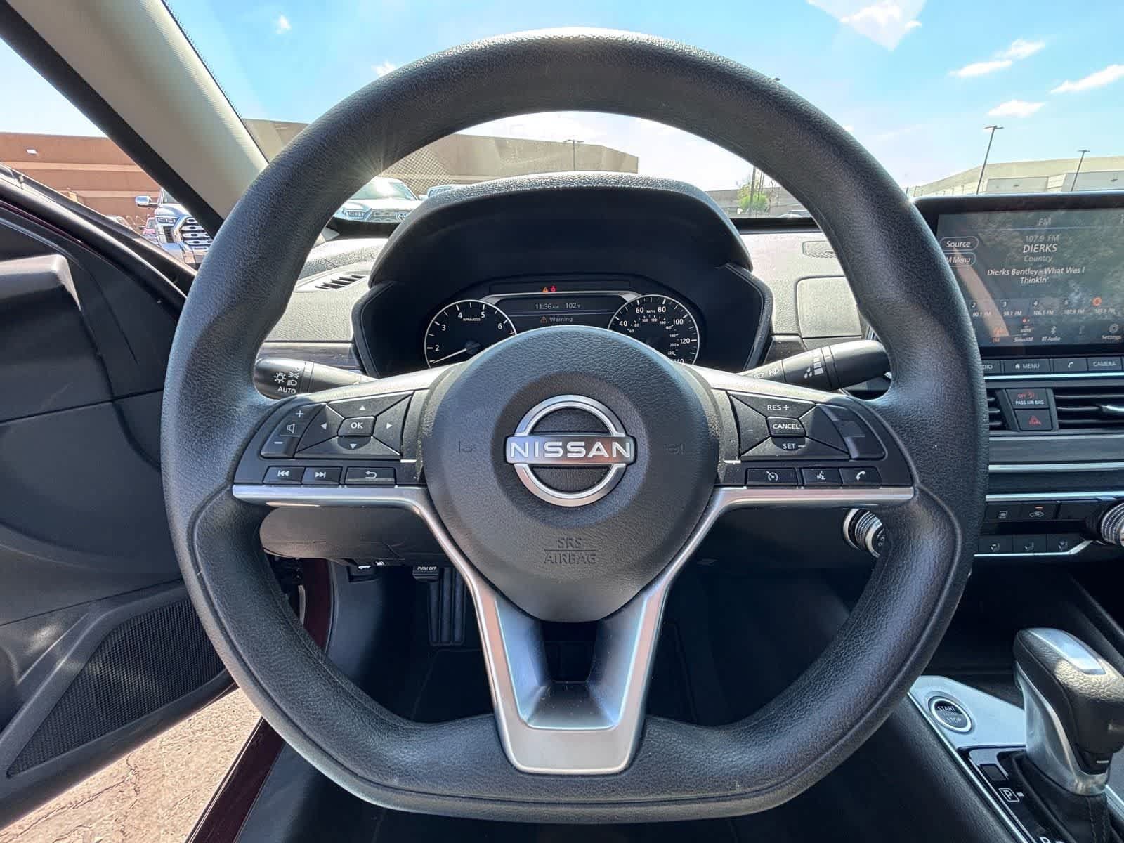 Used 2025 Nissan Altima 2.5 SV FWD image 14