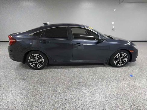 Used 2018 Honda Civic EX-L image 2