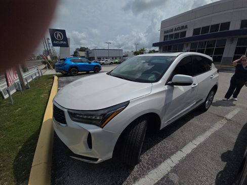 Used 2024 Acura RDX SH-AWD image 3