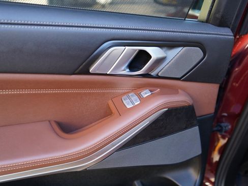 Used 2025 BMW X7 xDrive40i w/ Executive Package image 44