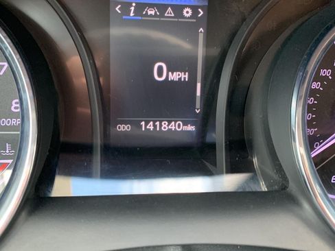 Used 2019 Toyota Camry LE FWD image 8