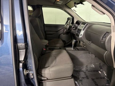 Used 2019 Nissan Frontier SV image 30