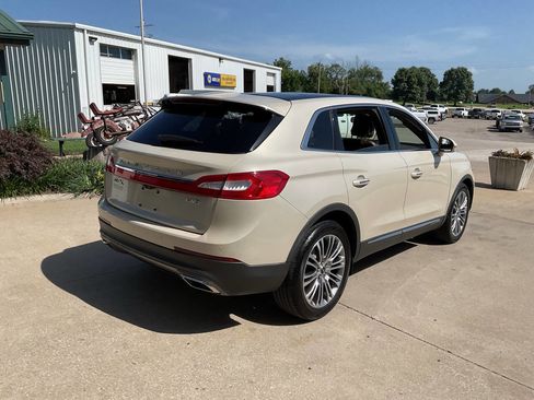 Used 2016 Lincoln MKX Reserve w/ Luxury Package image 10
