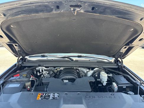 Used 2018 Chevrolet Tahoe LS w/ Enhanced Driver Alert Package RWD image 30