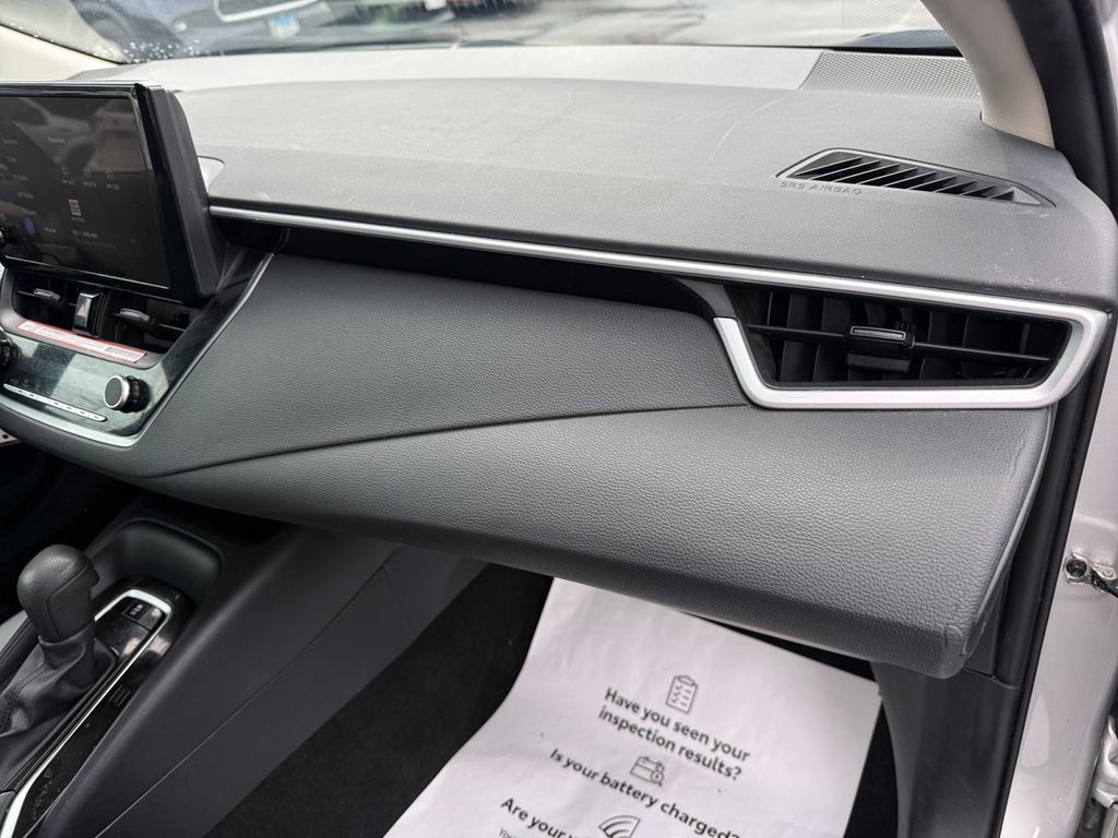 Certified 2025 Toyota Corolla LE FWD image 16