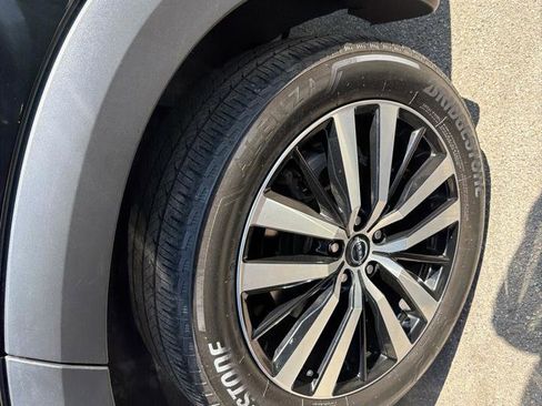 Used 2023 Nissan Pathfinder Platinum AWD/4WD image 13
