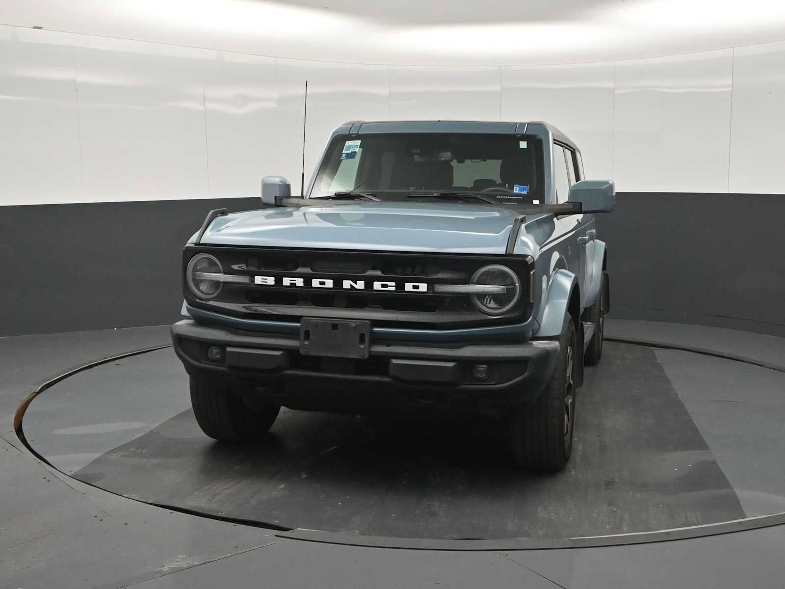 Used 2022 Ford Bronco Outer Banks AWD/4WD image 3