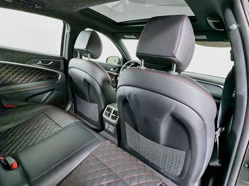 Used 2024 Genesis G70 3.3T image 27