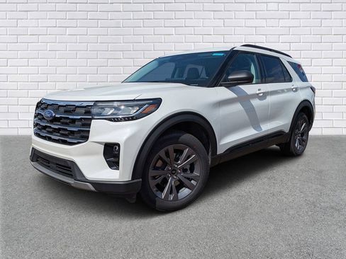 New 2026 Ford Explorer Active w/ Active Comfort Package image 1