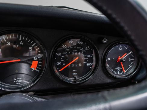 Used 1989 Porsche 911 Carrera RWD image 20
