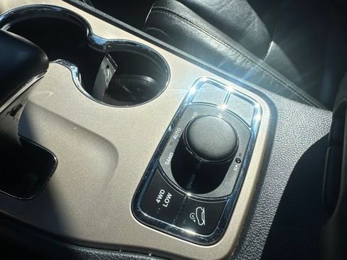 Used 2015 Jeep Grand Cherokee Limited AWD/4WD image 20