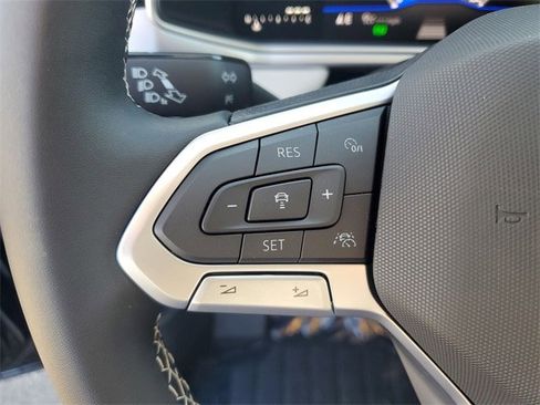 New 2026 Volkswagen Taos SE image 19