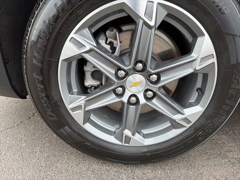 Used 2023 Chevrolet Blazer LT image 9