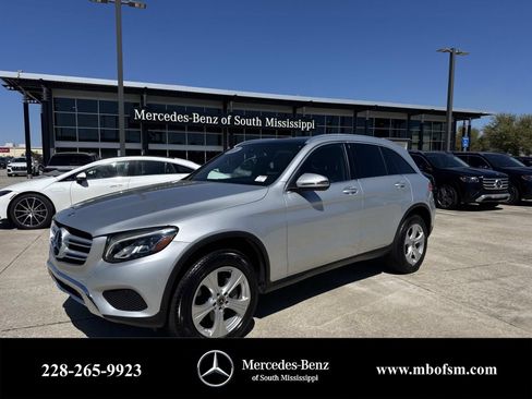 Used 2018 Mercedes-Benz GLC 300 image 1