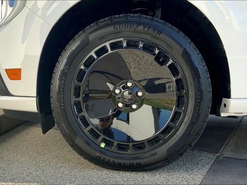 New 2025 Ford Maverick Lobo image 12