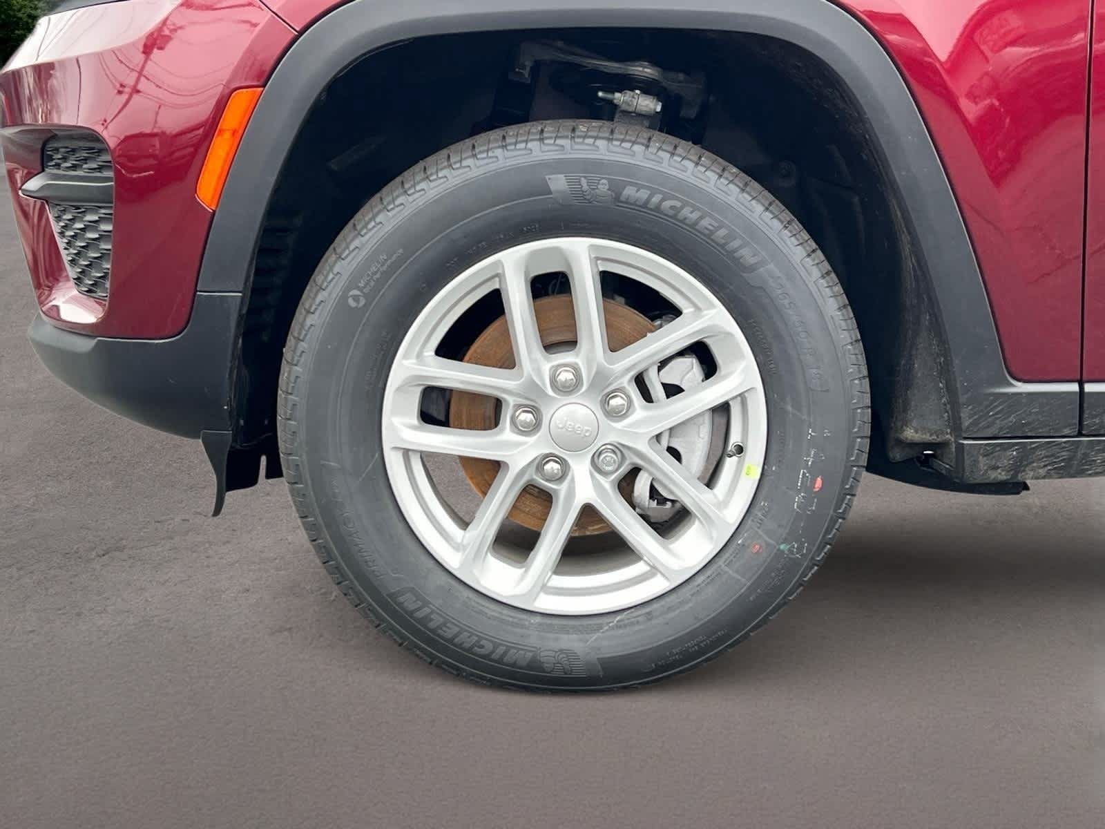 New 2026 Jeep Grand Cherokee Laredo AWD/4WD image 11