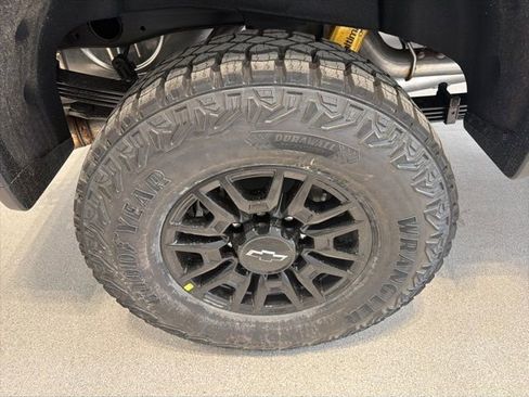 New 2026 Chevrolet Silverado 2500 ZR2 AWD/4WD image 8